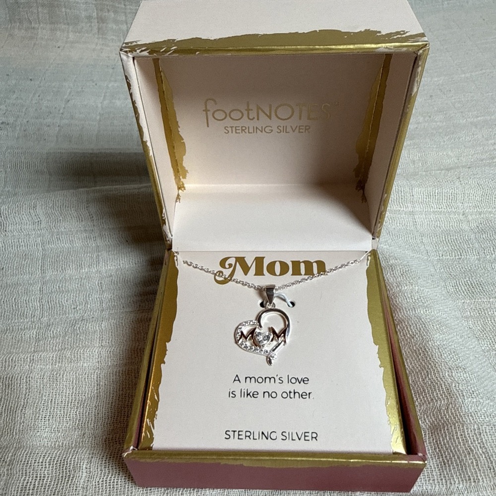 Footnotes Sterling Silver Mom Heart Necklace Swinging Heart Pendant NIB